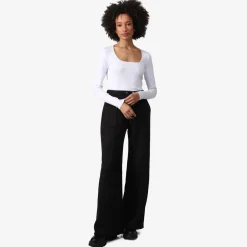 Blusas E Casacos>Basico.com Blusa Canelada Algodão Decote Quadrado Feminina - Branco