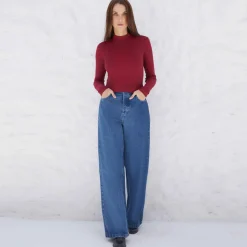 Blusas E Casacos | Viscose>Basico.com Blusa Canelada Viscose Gola Alta Feminina - Vermelho Escarlate