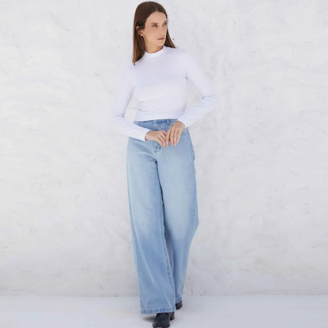Blusas E Casacos | Viscose>Basico.com Blusa Canelada Viscose Gola Alta Feminina - Branco