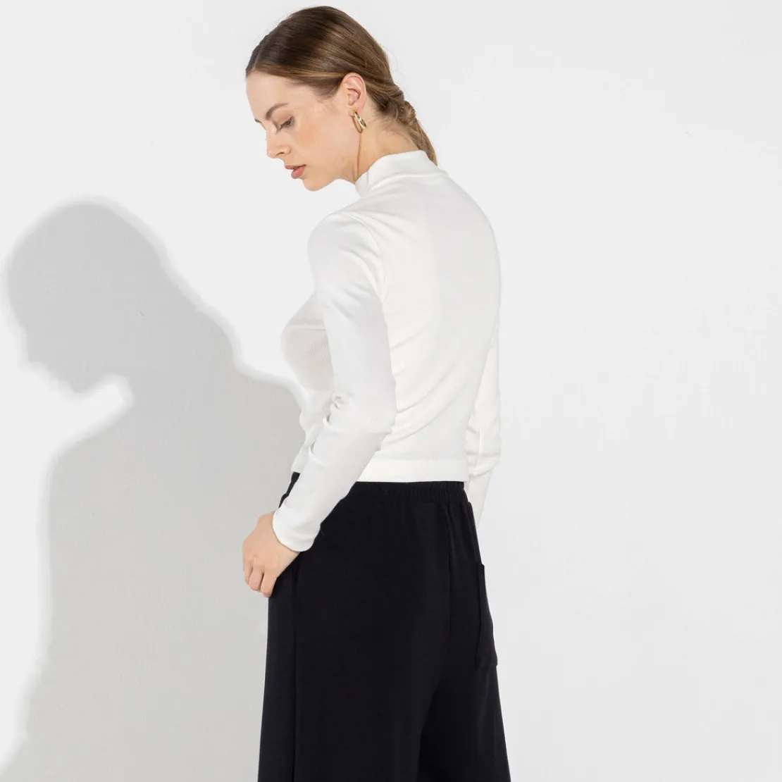 Blusas E Casacos | Blusas>Basico.com Blusa Canelado Algodão Gola Alta Feminina - Off White