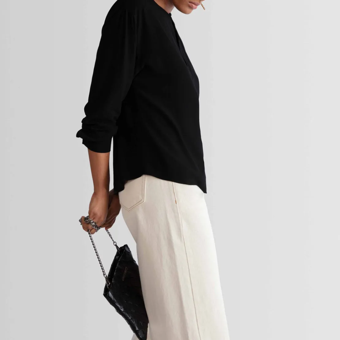 Blusas E Casacos>Basico.com Blusa Viscose Manga Longa - Preto