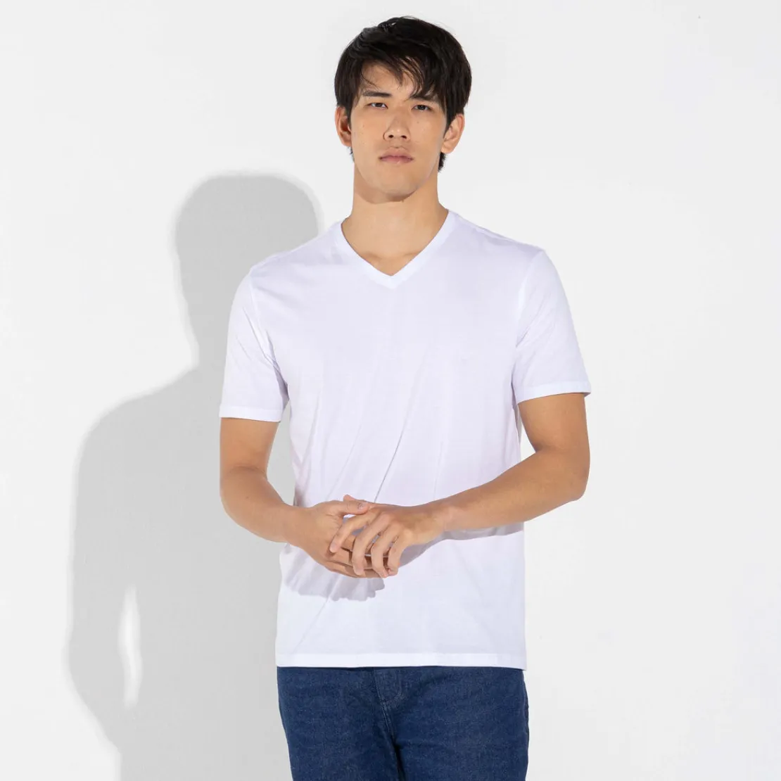 Camisetas>Basico.com Camiseta Algodão Premium Gola V Masculina | Everyday Collection - Bran
