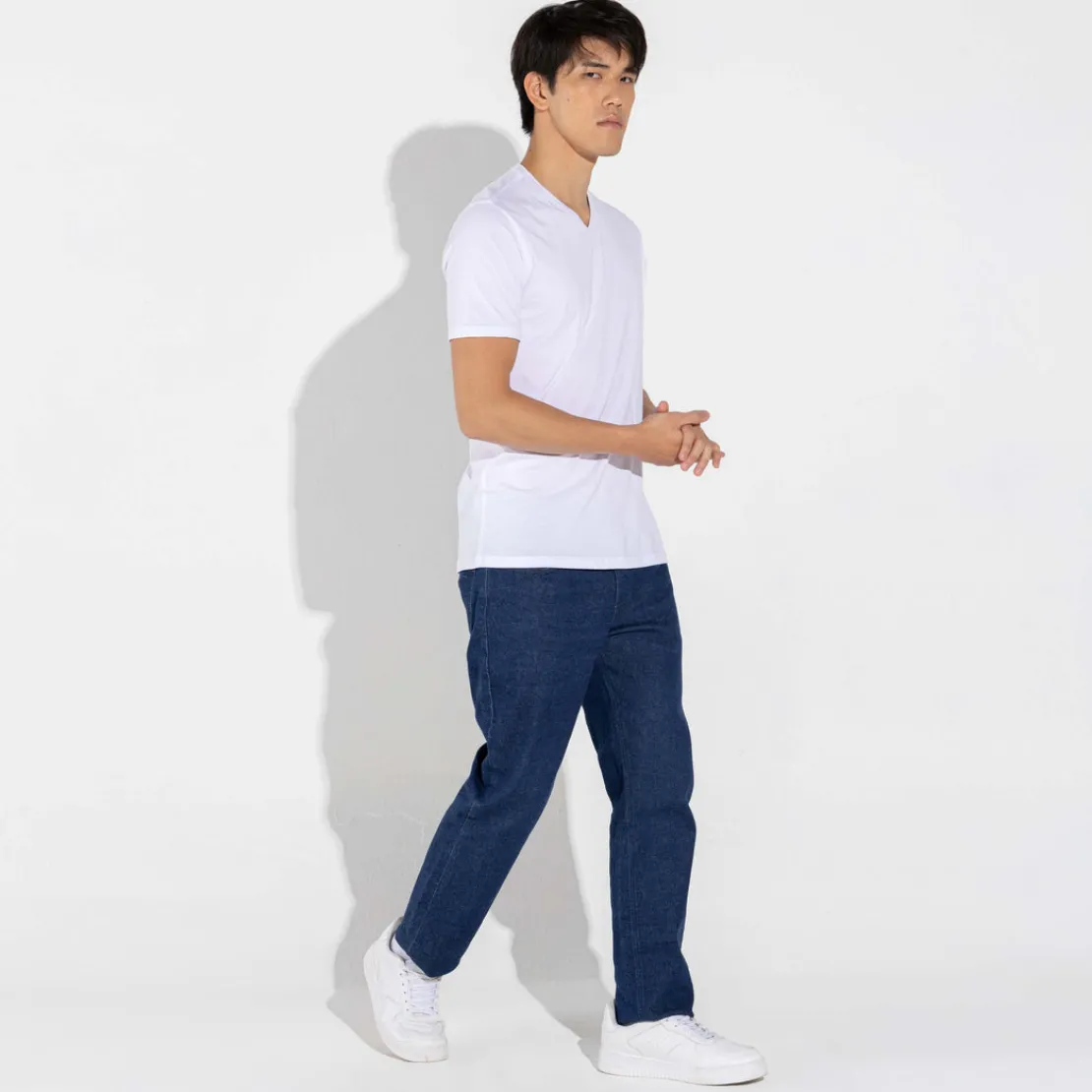 Camisetas>Basico.com Camiseta Algodão Premium Gola V Masculina | Everyday Collection - Bran