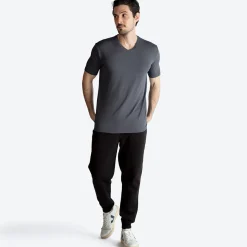 Camisetas>Basico.com Camiseta Algodão Premium Gola V Masculina | Everyday Collection - Graf