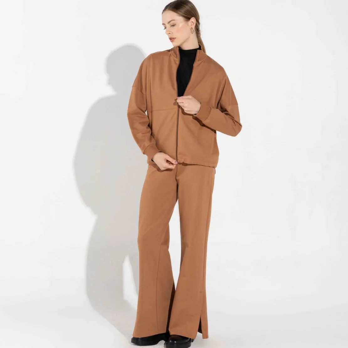 Moletons | Moletons>Basico.com Jaqueta Moletom Leve Feminina - Ocre