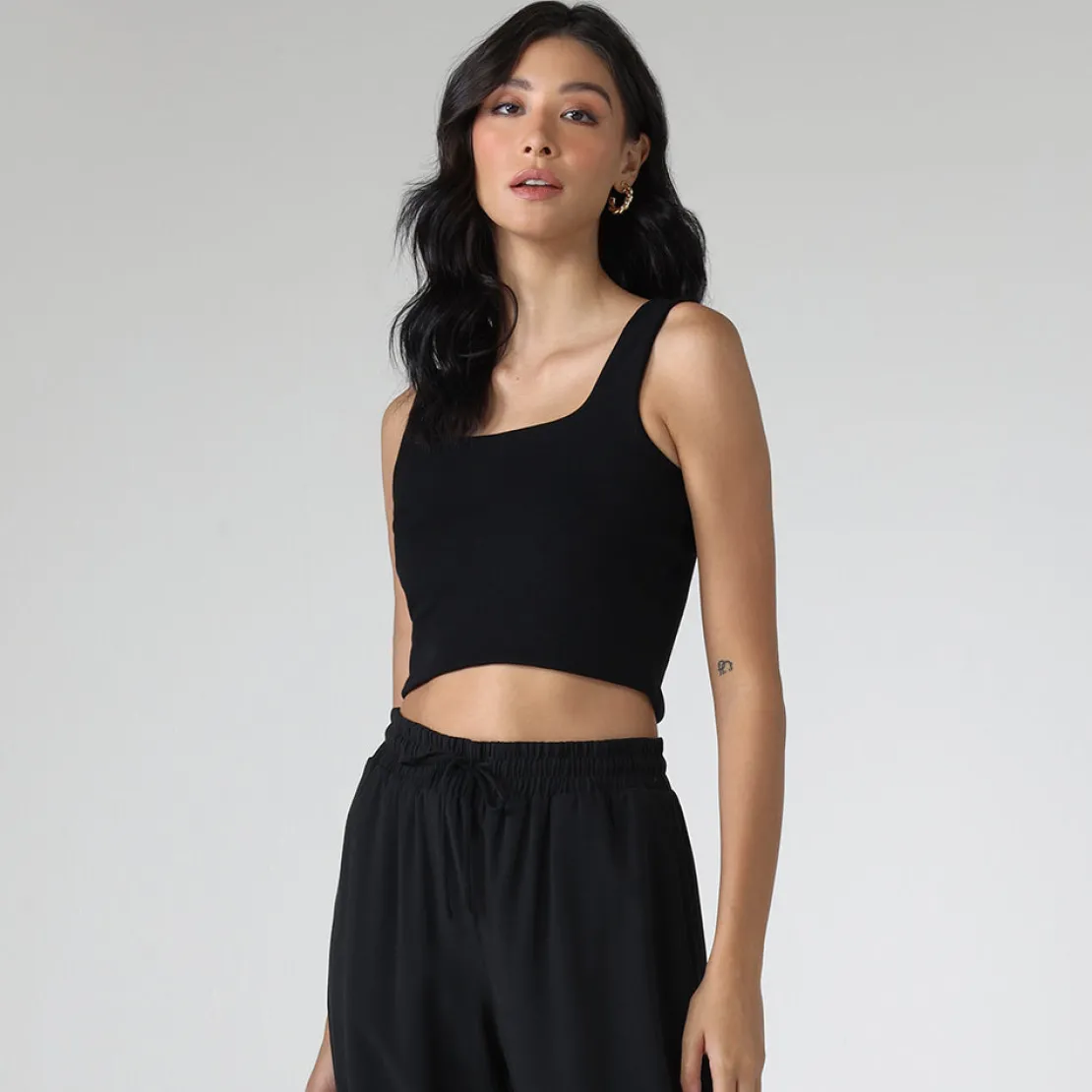 Tops>Basico.com Top Malha Estruturada - Preto